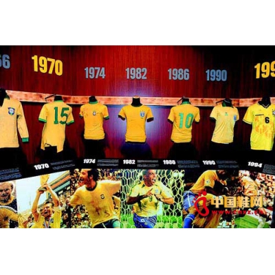 大罗助阵耐克发布巴西2014世界杯新战袍
