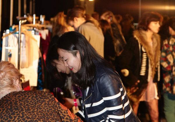 Lucia Liu,中国第一位走向顶级时尚秀场的Stylist