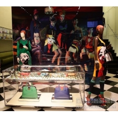 奢侈品牌PRADA “The Iconoclasts” 隆重呈现
