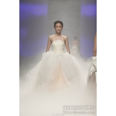 时尚婚纱品牌Fanny’s F.UR上海时装周发布2014秋冬系列