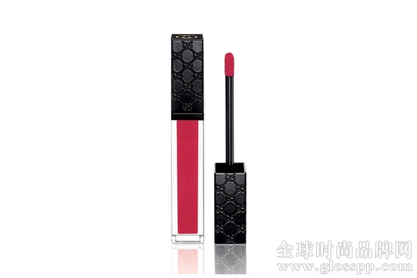 Gucci首个化妆品系列预览 奢华的设计感