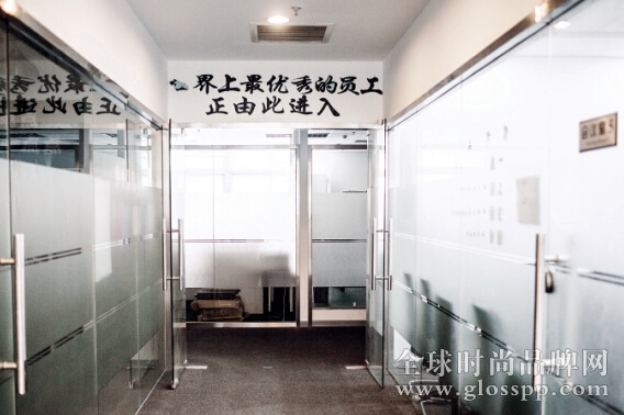陈年：和过去决裂很痛苦，但是“我有什么好遗憾呢？凡客又没死”