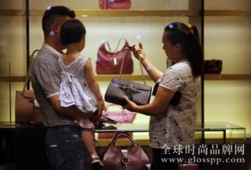 探究中国奢侈品消费者：高收入不富裕年轻群体