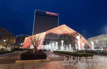 常熟服装城 从“马路市场”到“服装之都”