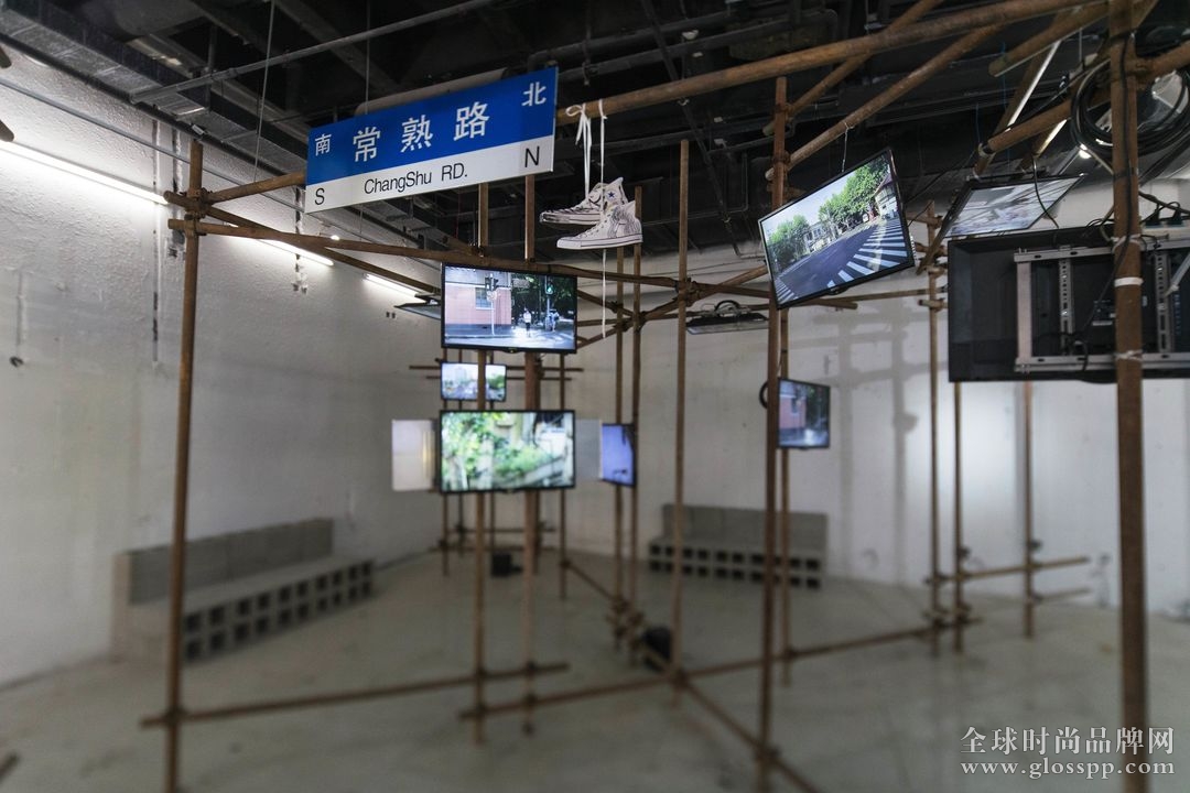 匡威展