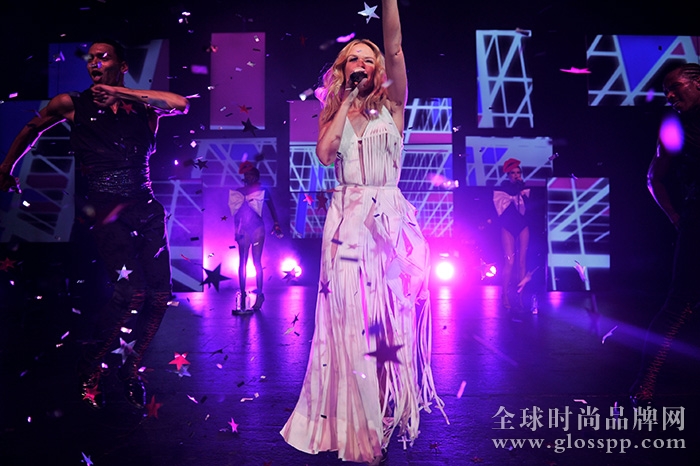 kylie-minogue-L