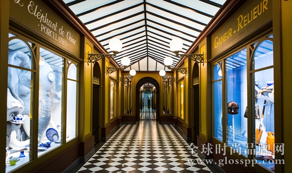 近期时装展览精选:爱马仕把展挪到塞纳河畔