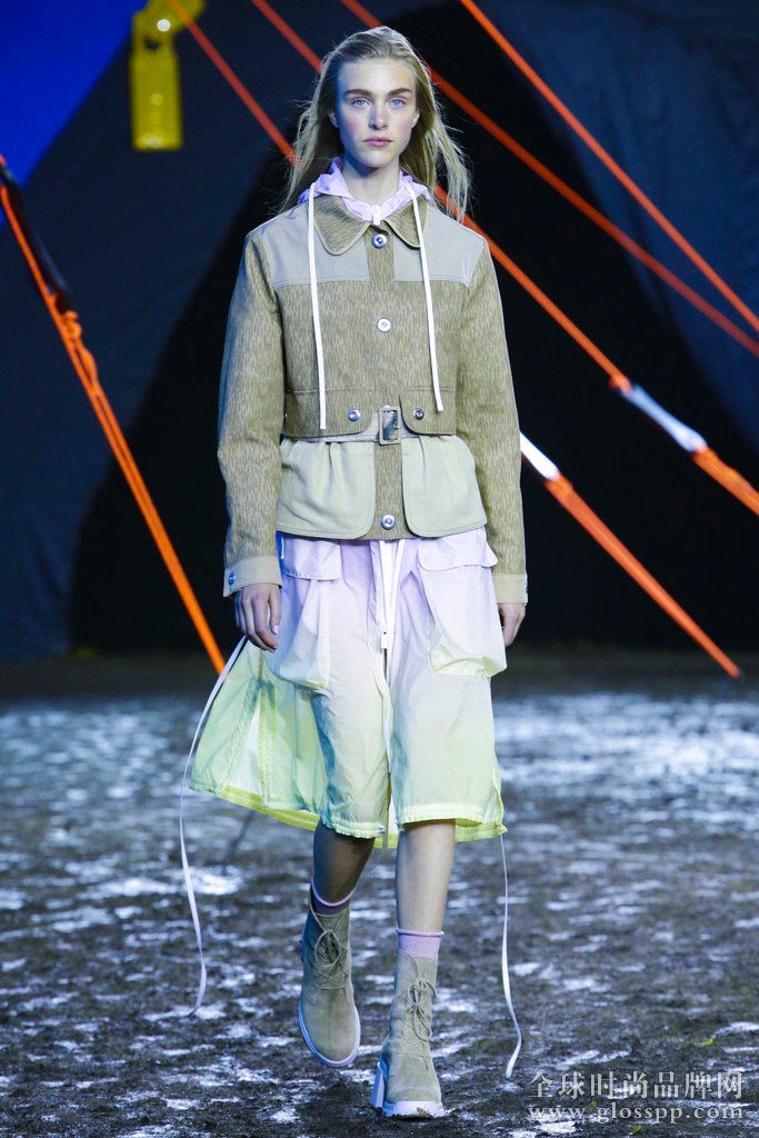 SLIDE SHOW Hunter Original: Spring 2016 RTW CreditNowfashion.com