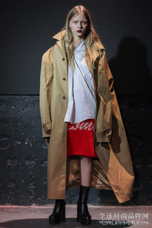巴黎世家Balenciaga为什么选择了Demna Gvasalia