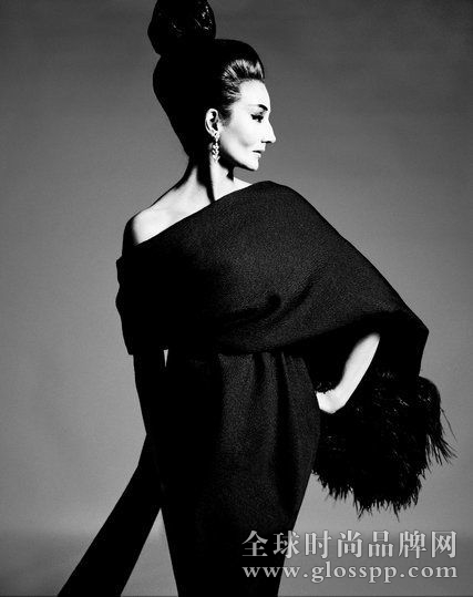 Richard Avedon为Jacqueline de Ribes所拍摄的照片。图片来源：The Richard Avedon Foundation