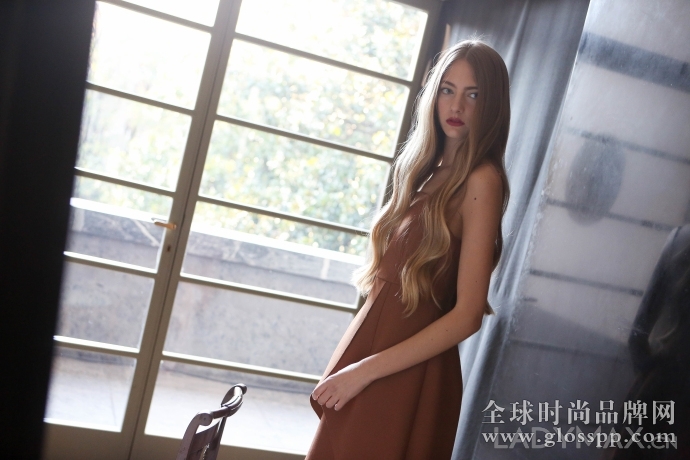 6大中国时尚品牌联手亚洲新锐设计师亮相米兰 Elite联手Vogue力推新锐模特及设计师