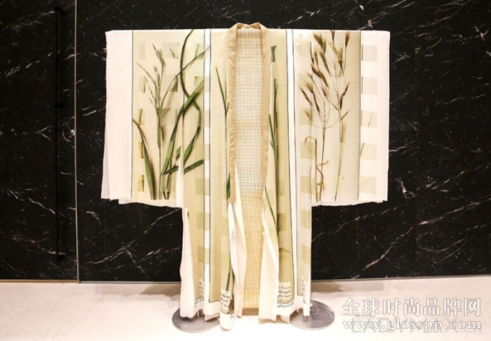 “不务正业”的设计师?Loewe创意总监Jonathan Anderson在迈阿密旗舰店举办艺术展
