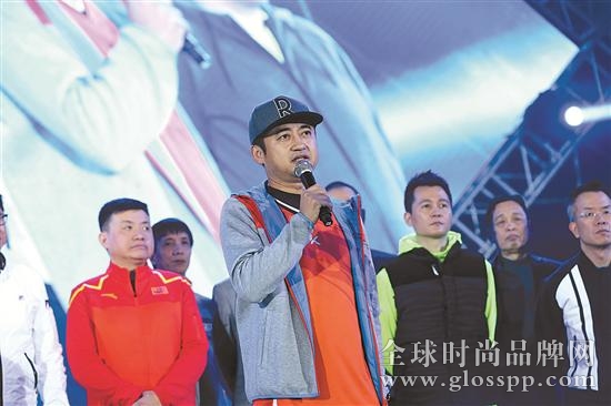 安踏有望进入“百亿俱乐部” 丁世忠:百亿只是刚刚开始