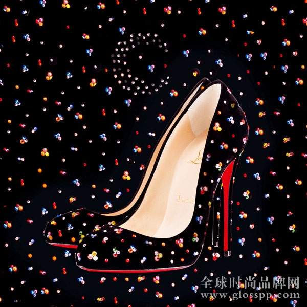 Christian Louboutin 全新魔幻月光鞋履系列