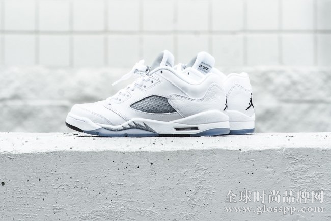 819172-122,AJ5,Air Jordan 5 819172-122AJ5低帮 Air Jordan 5 Low GS 白银配色中国区发售信息