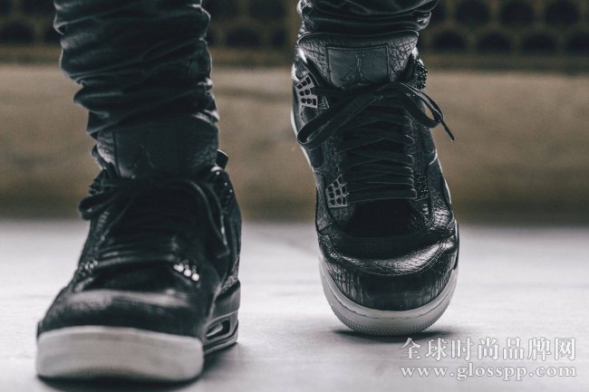819139-010,AJ4,Air Jordan 4 819139-010AJ4中国发售日期 Air Jordan 4 Premium “Dark Horse” 美图近赏