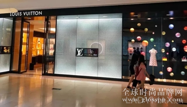 包包成衣卖不动 为了提高利润LV时隔70年后再次推出香水