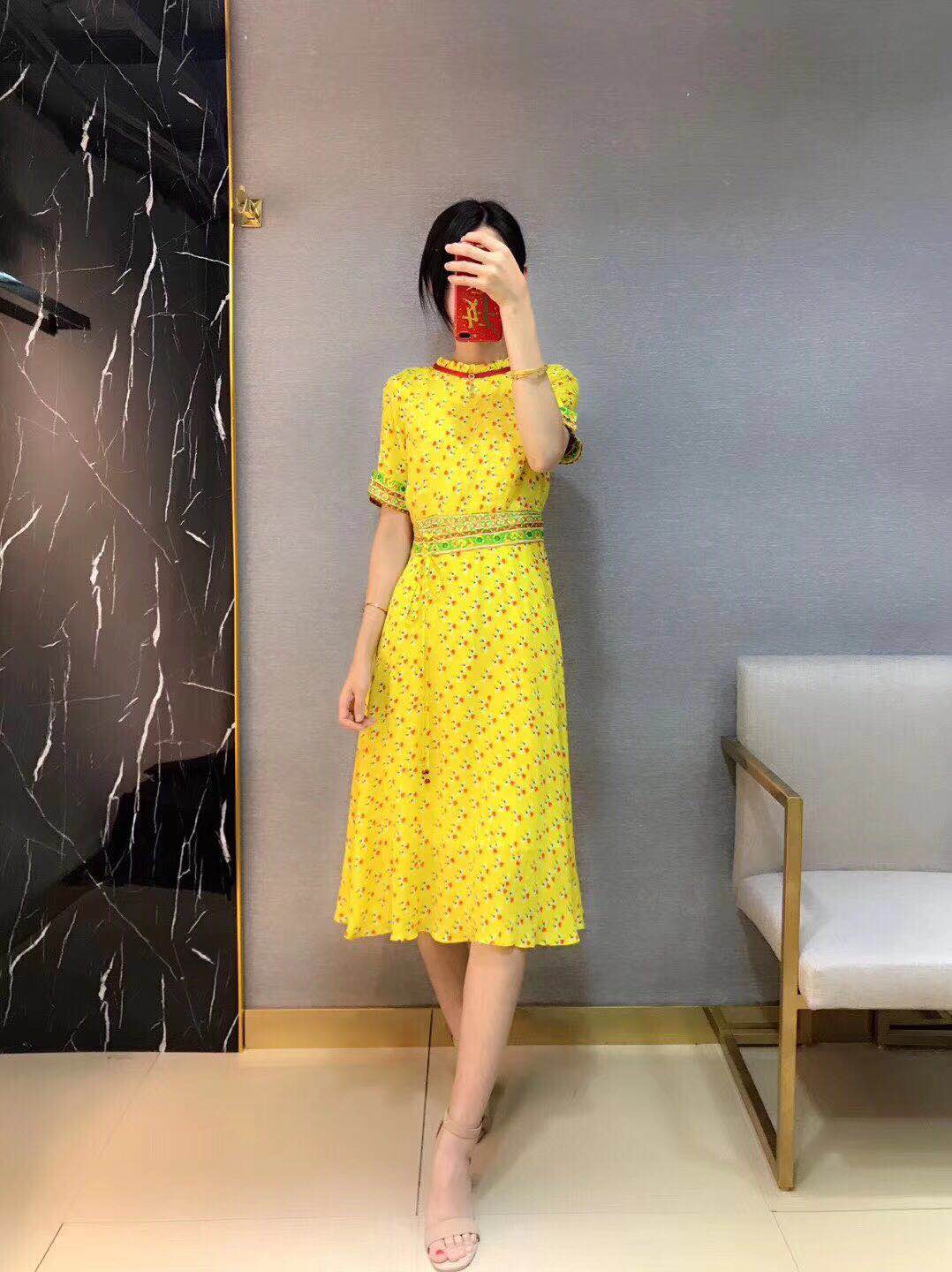 高清大图浏览 来晒晒我的大牌高端定制美貌连衣裙~~~