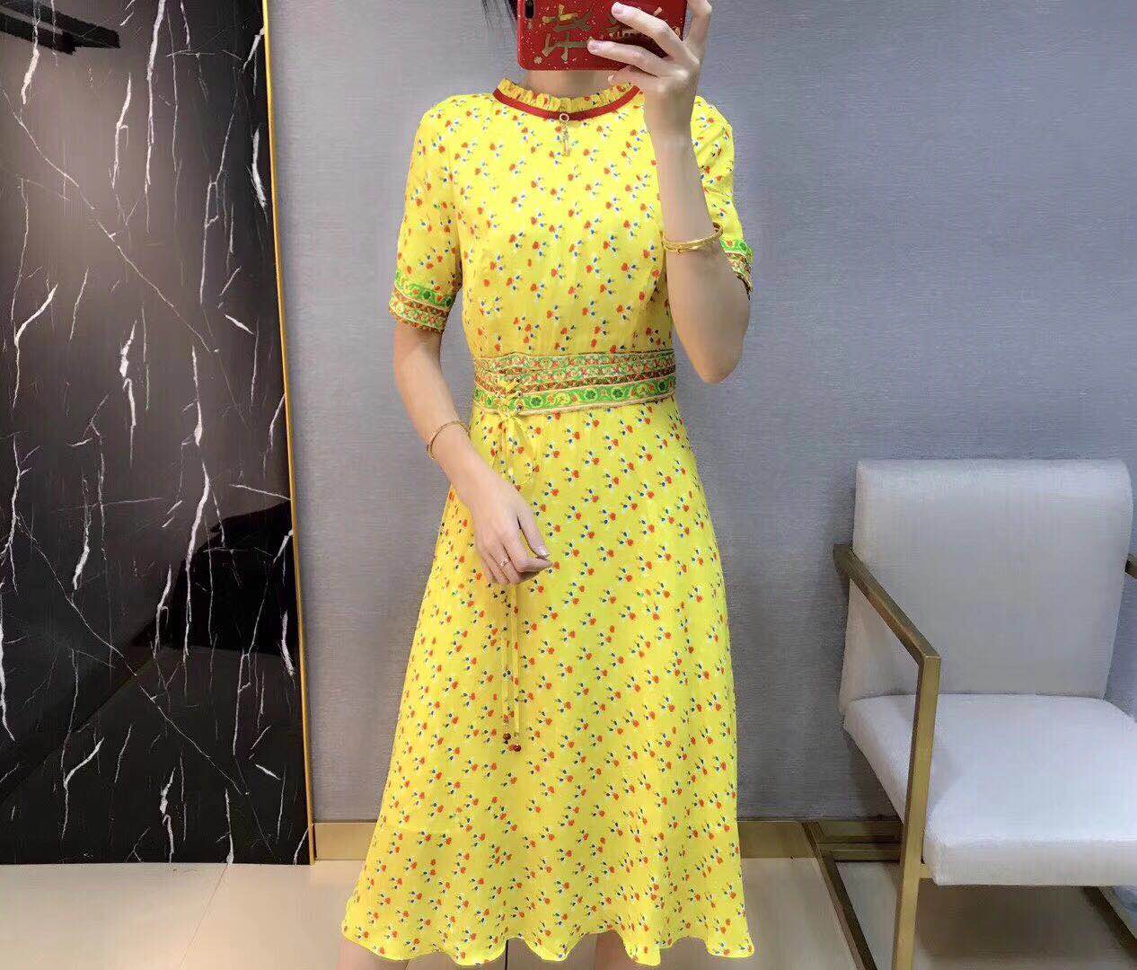 高清大图浏览 来晒晒我的大牌高端定制美貌连衣裙~~~