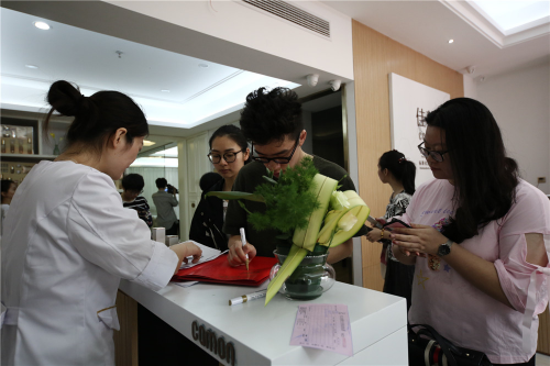 L07F6201.jpg