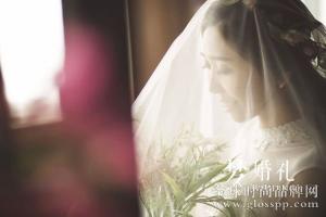 梦婚礼：前所未有的纯正韩式婚纱造型体验